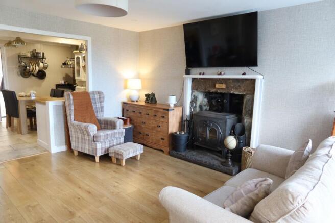 LOUNGE: