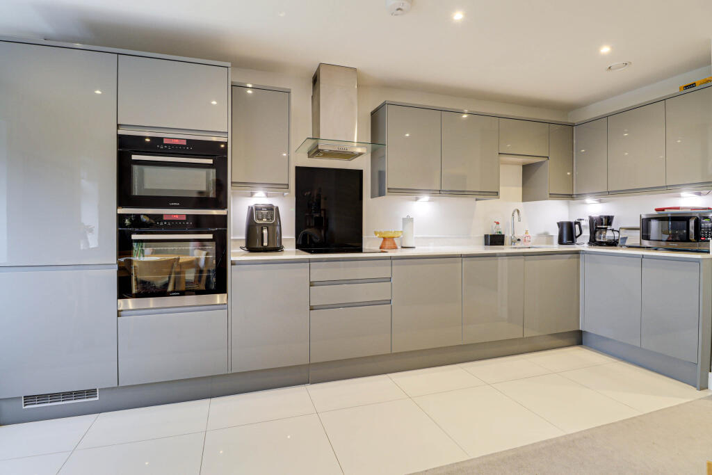Additional image 3 of St Margarets Court, Harpenden, Hertfordshire, AL5