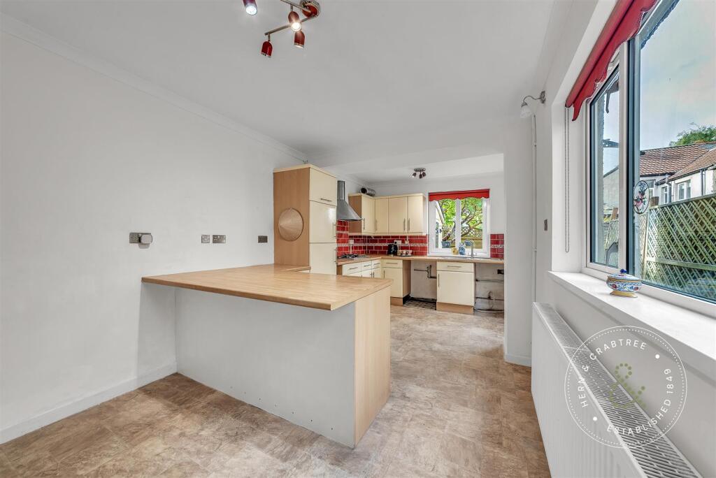 House in Cardiff, Canton - More