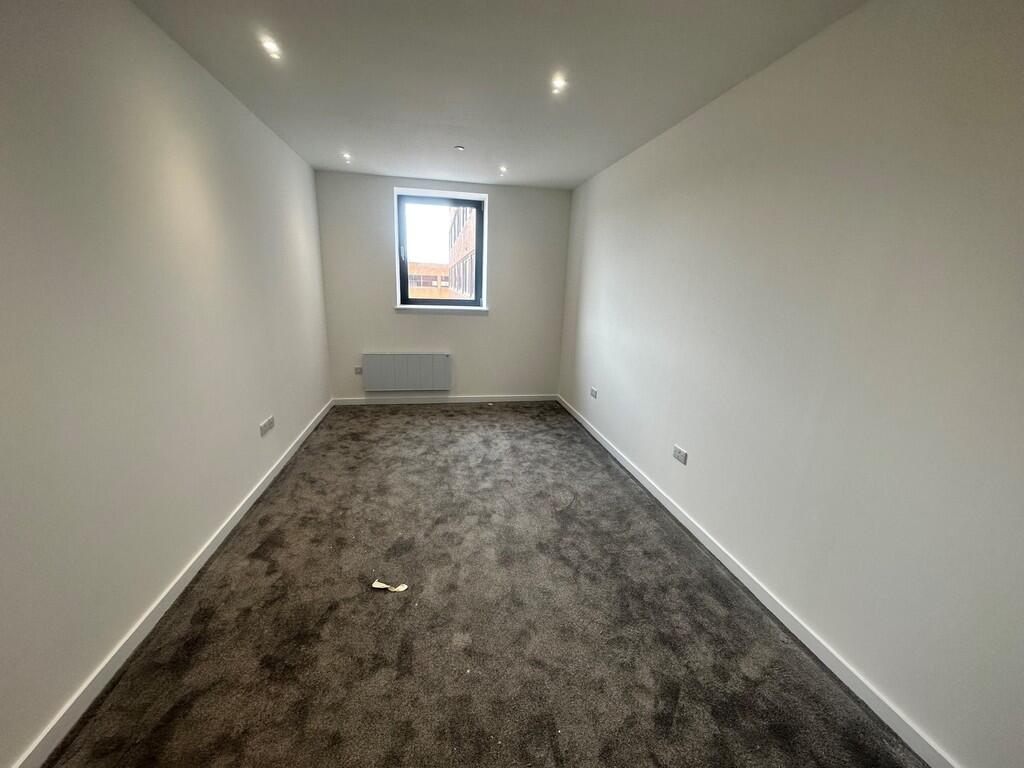 Apartment in Basingstoke and Deane, Basingstoke - More