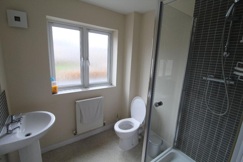 House in Cambridge, Orchard Park - View 5