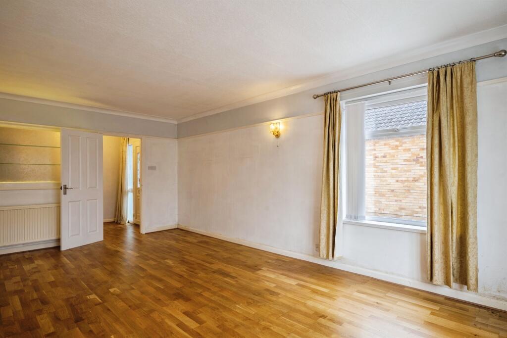 House in Hull, North Ella, Willerby - More