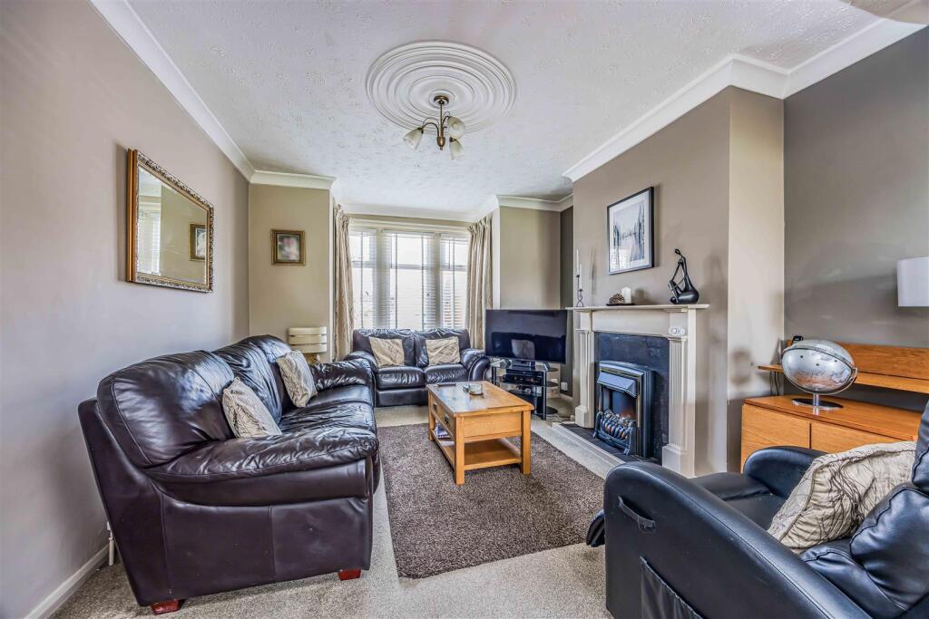 House in Portsmouth, Kingston, Baffins - View 3
