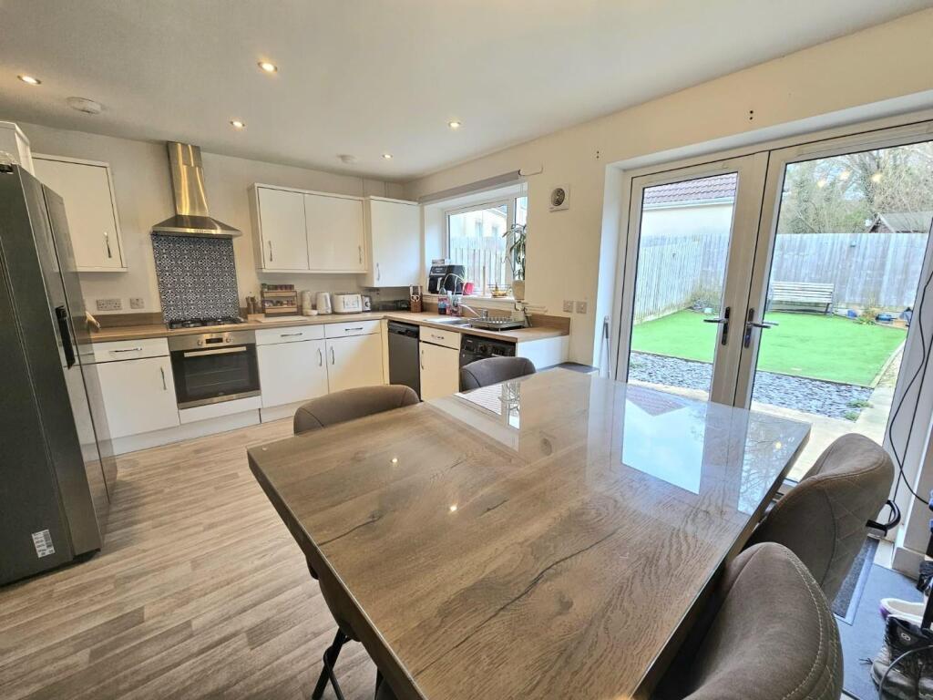 Dauncey Close, Wotton-Under-Edge photo 2