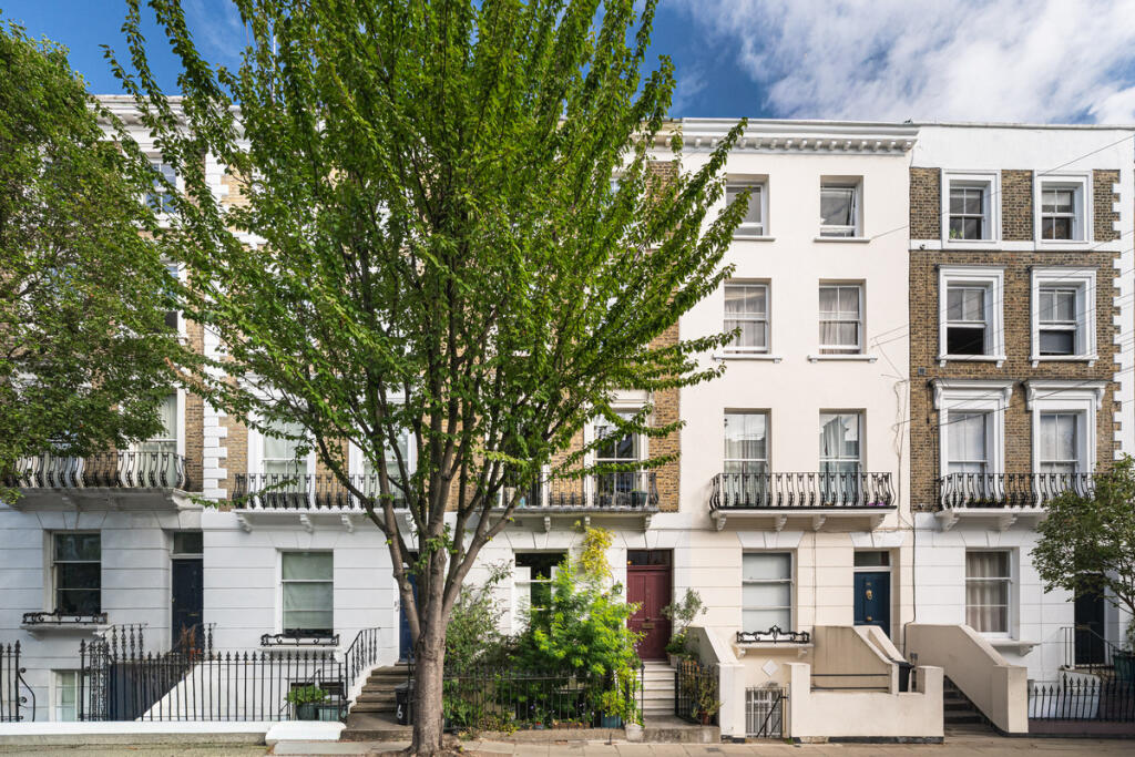 House in London, Highbury - View 2