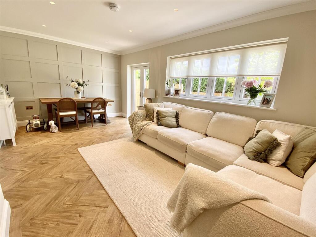 Raven Crescent, Billericay photo 3