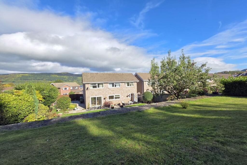 House in Gilwern, Maesygwartha, Llanelly - View 3