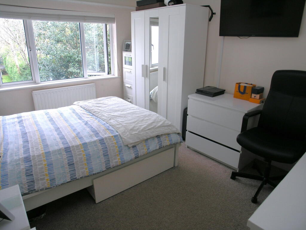 HALESOWEN, Goodrest Avenue - More