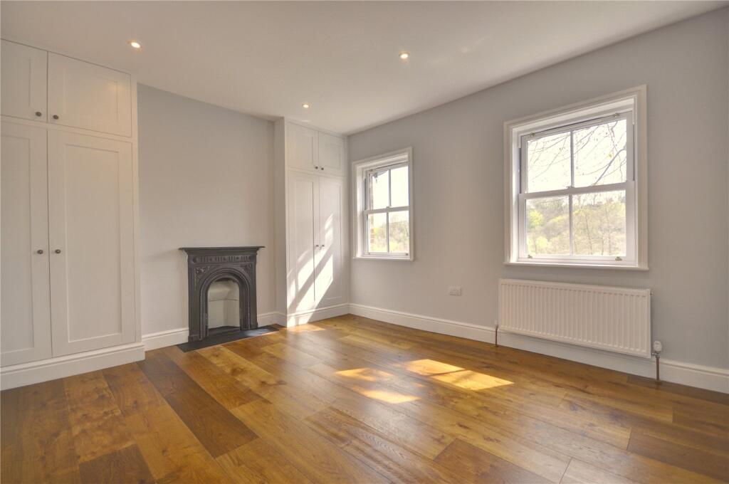 House in Guildford - View 4