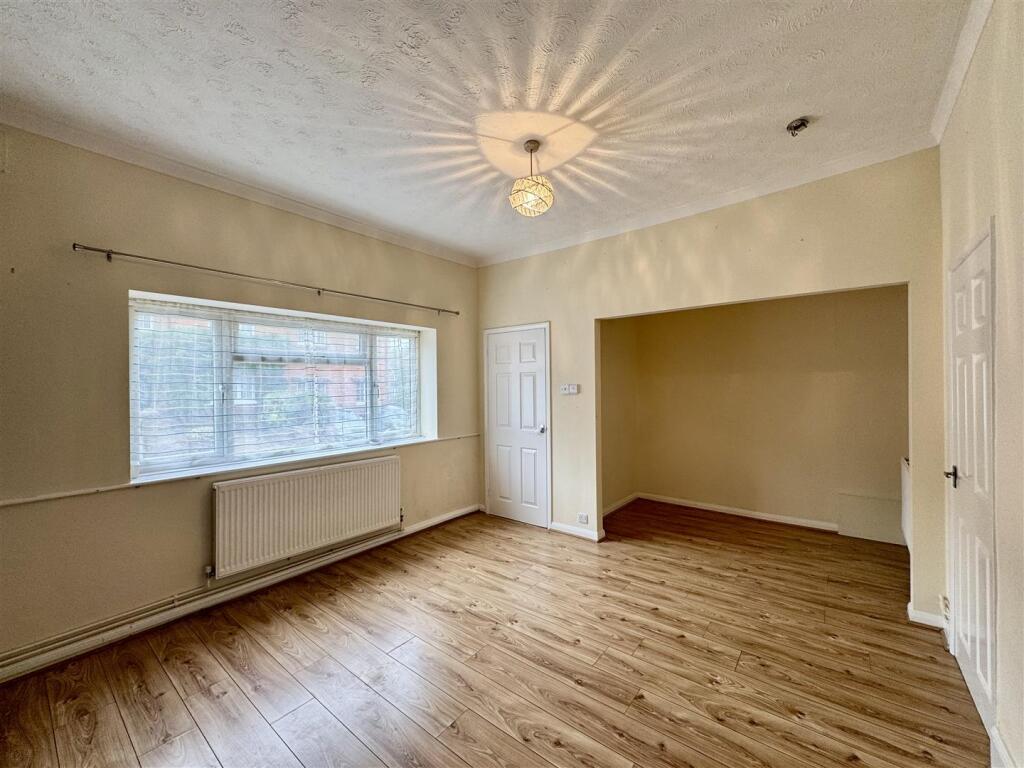 Apartment in Tonbridge - More