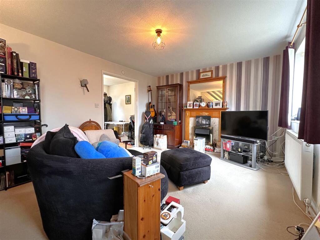 House in Nottingham - More