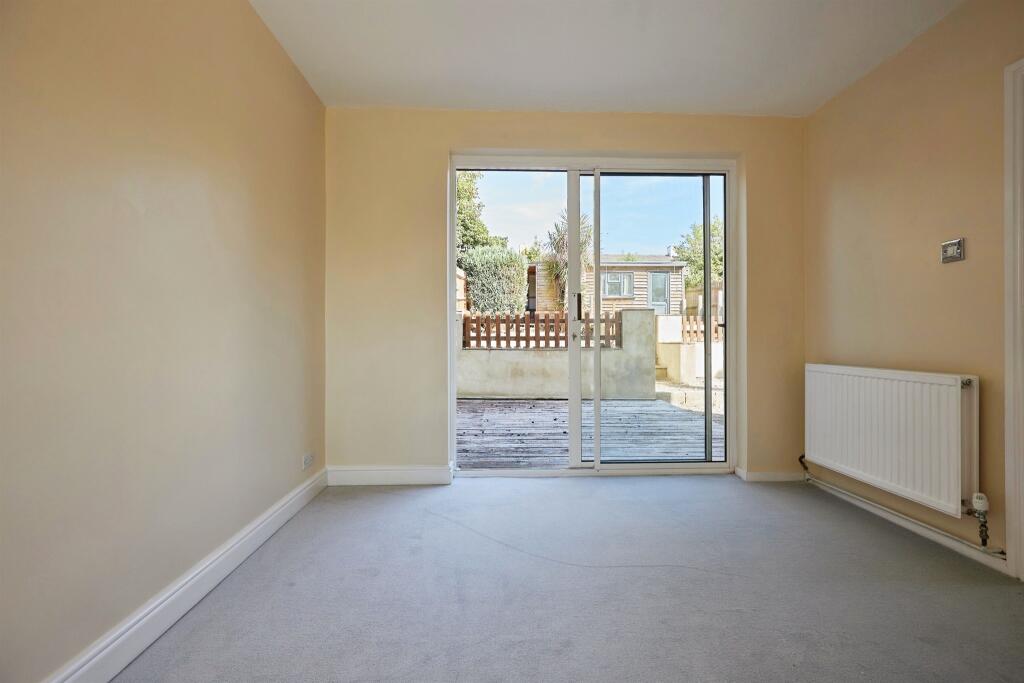 House in Salisbury - View 5
