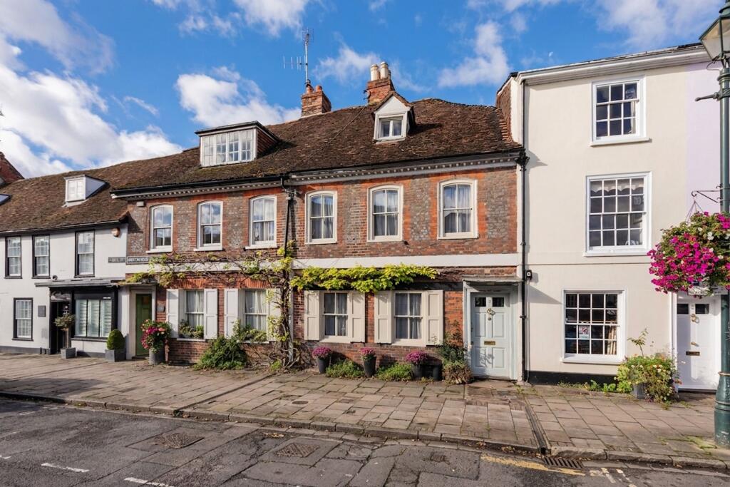 Main image of property: 3 Northfield End, Henley-On-Thames, RG9