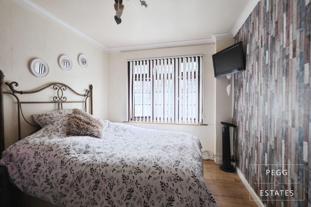 House in Torquay - More