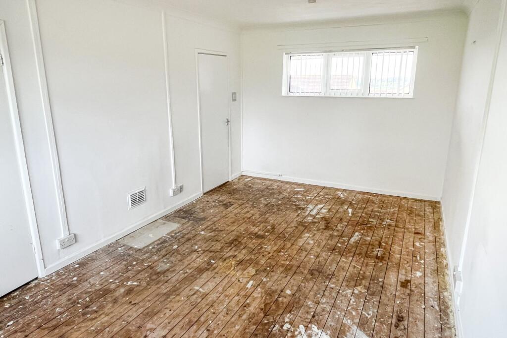 Additional image 5 of 12 Meadow Road, Yeovil, Somerset, BA21 5PA