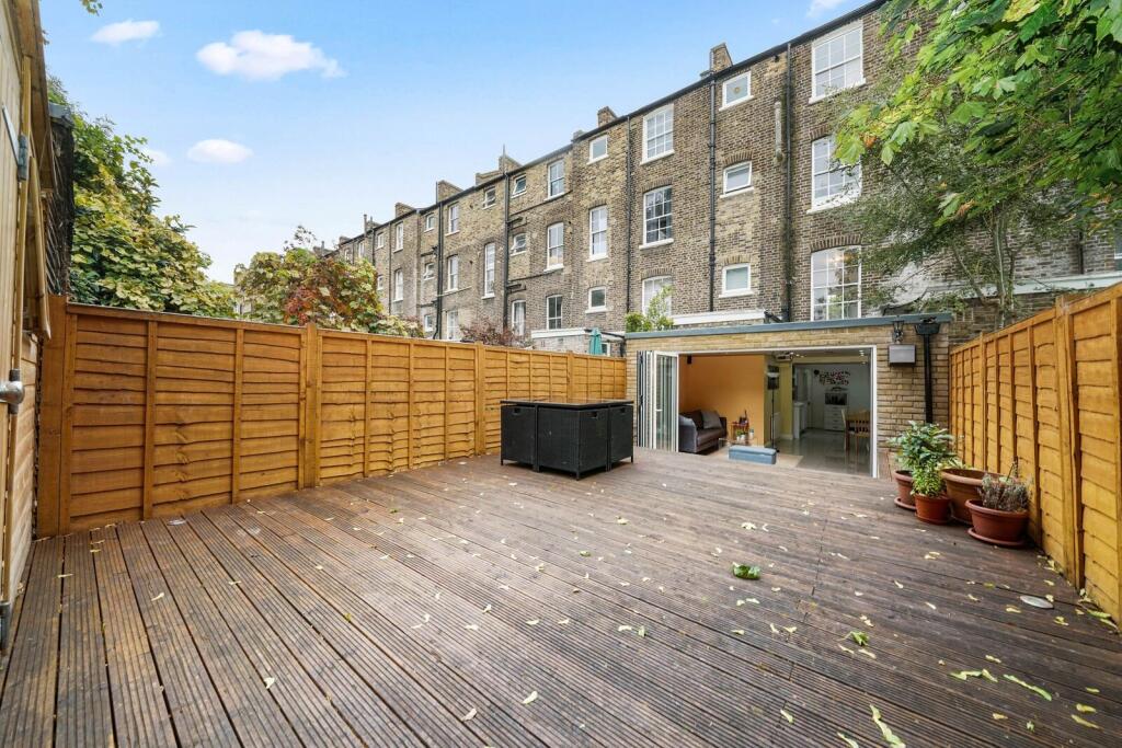 Apartment in London - View 5