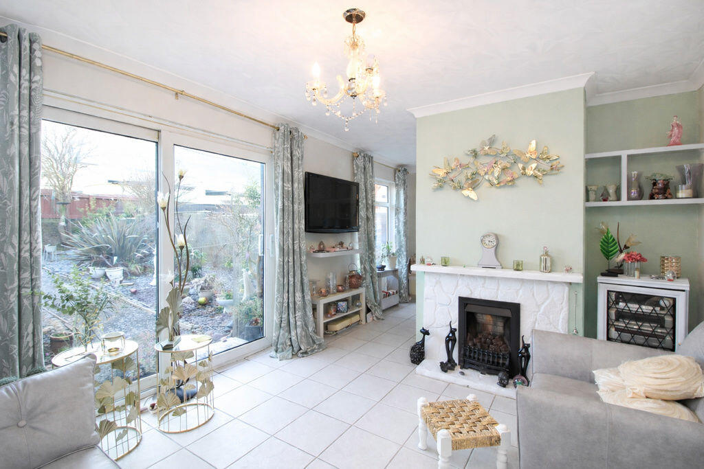 Manor Court, Church Village, Pontypridd, CF38 1DW photo 4
