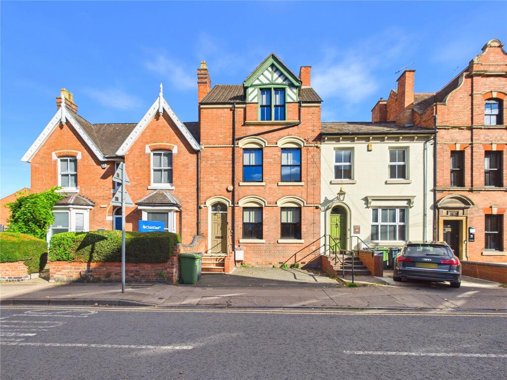 4 Bedroom Terraced in WR1 1LN
