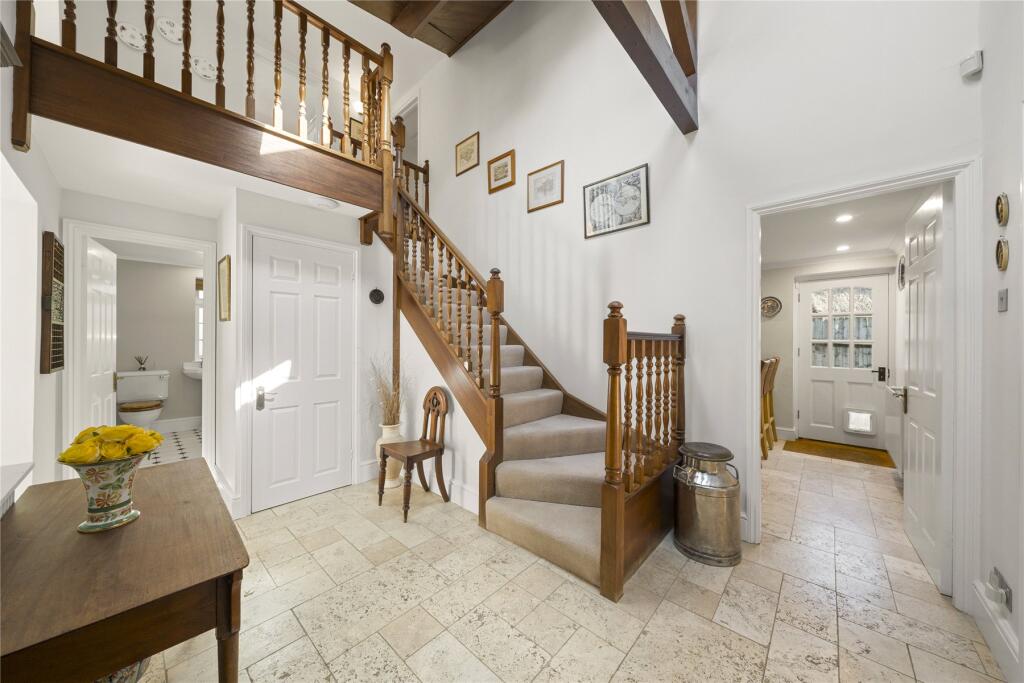 House in Elmbridge, Surrey - View 3