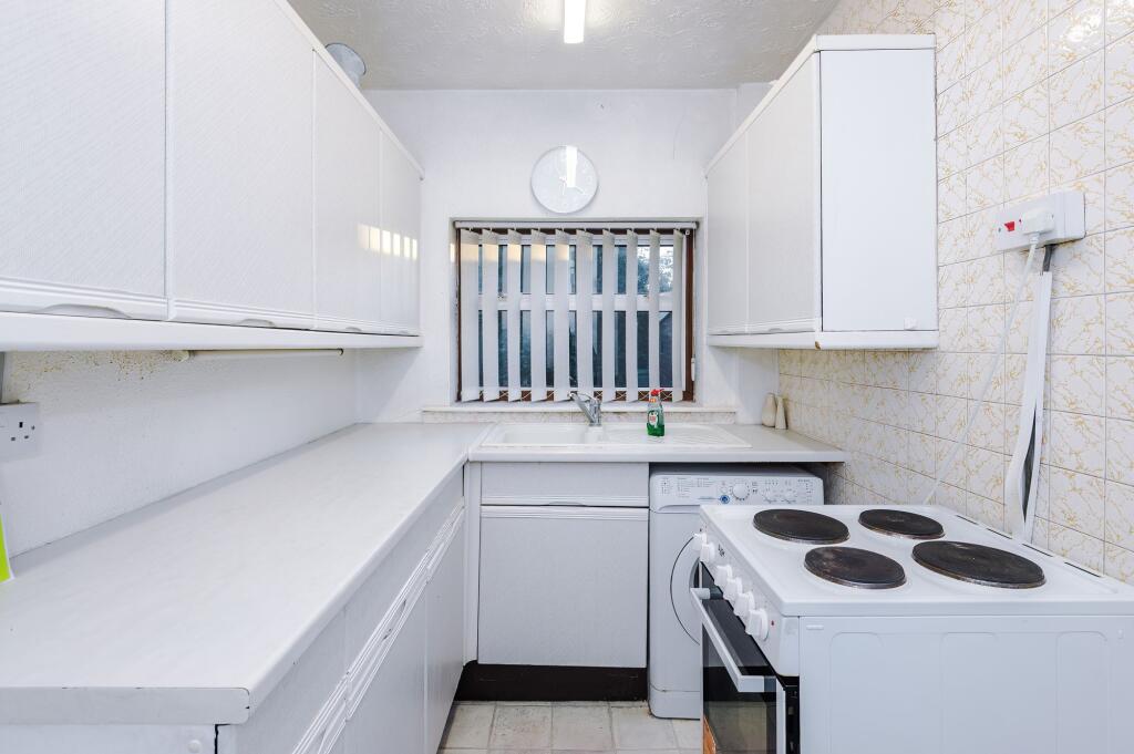 House in Wigan, Leyland Green, Garswood - View 3