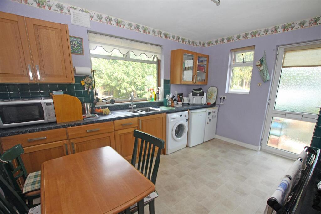Burnham Drive, Bournemouth photo 5