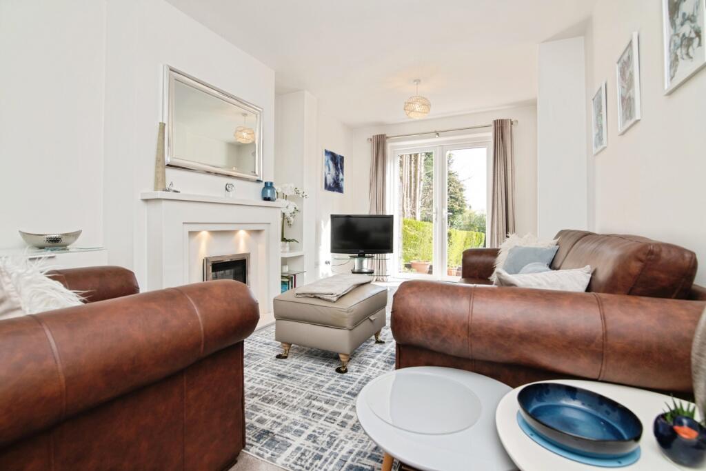 House in Birmingham, West Midlands - More