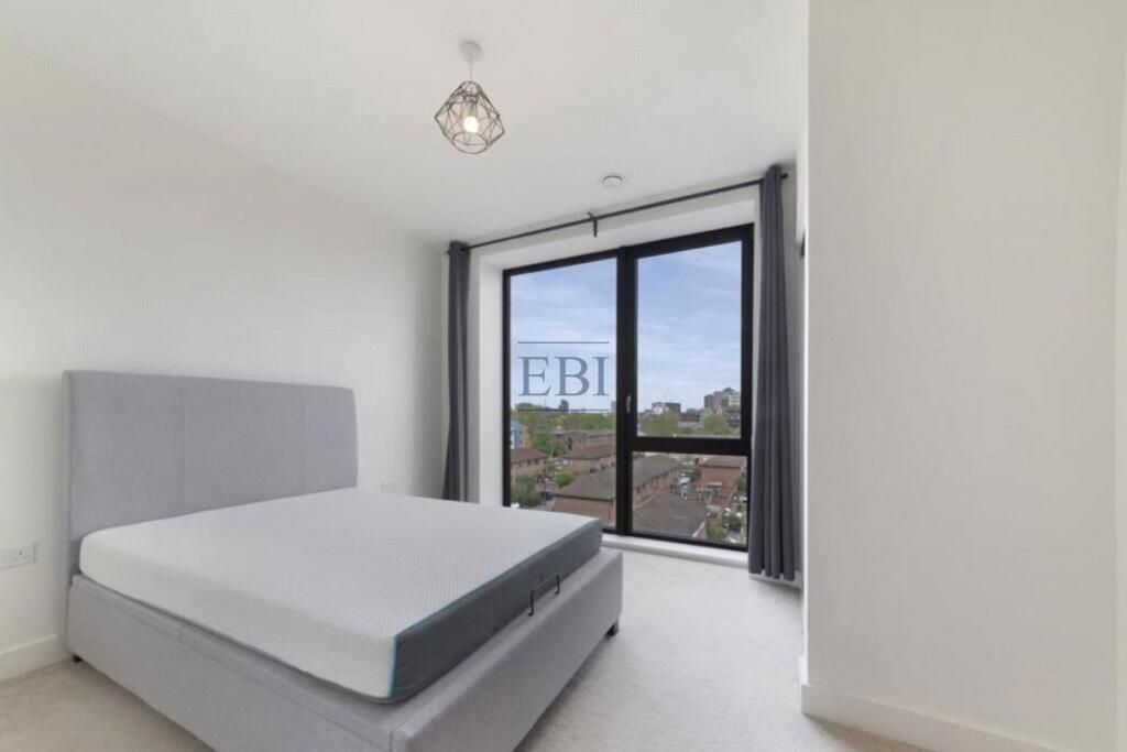 Apartment in London - More