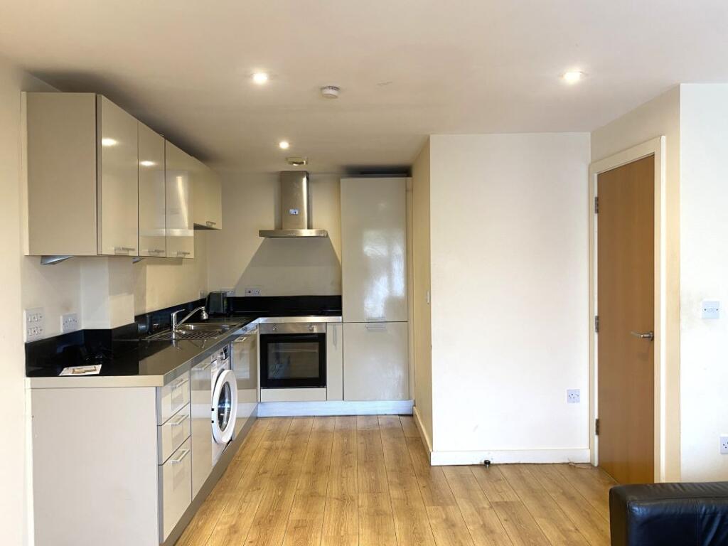 Apartment in Portsmouth - View 3