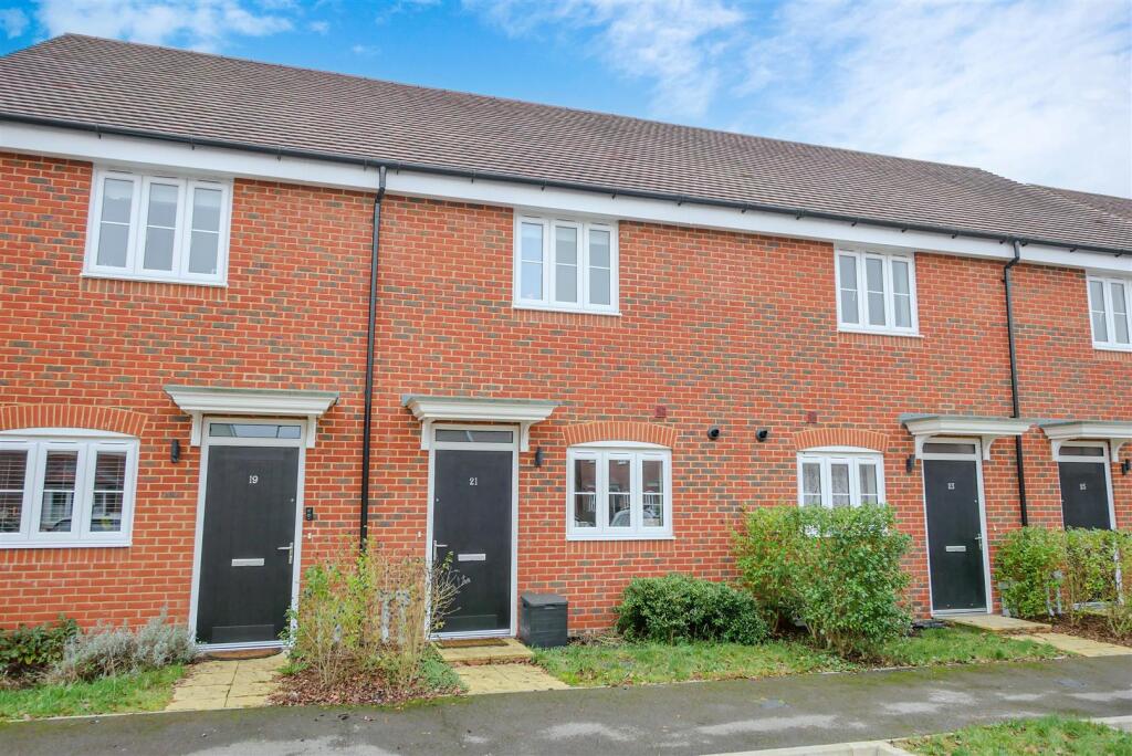 Main image of property: Elizabeth Road, Mongewell