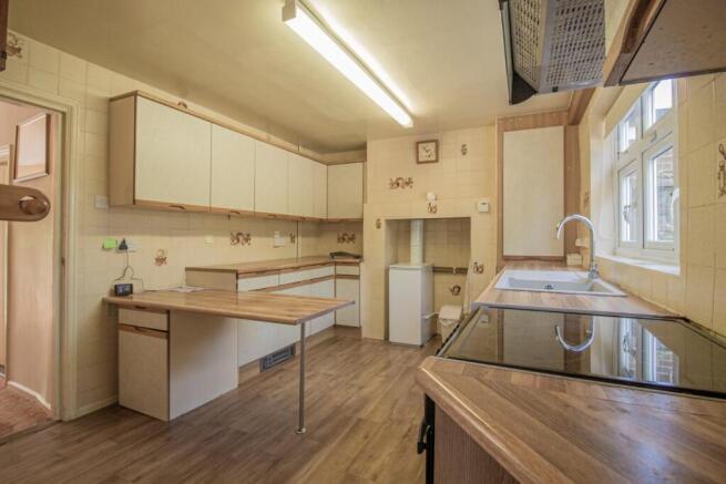 Laneside, Lackford [Kitchen] 02.jpg