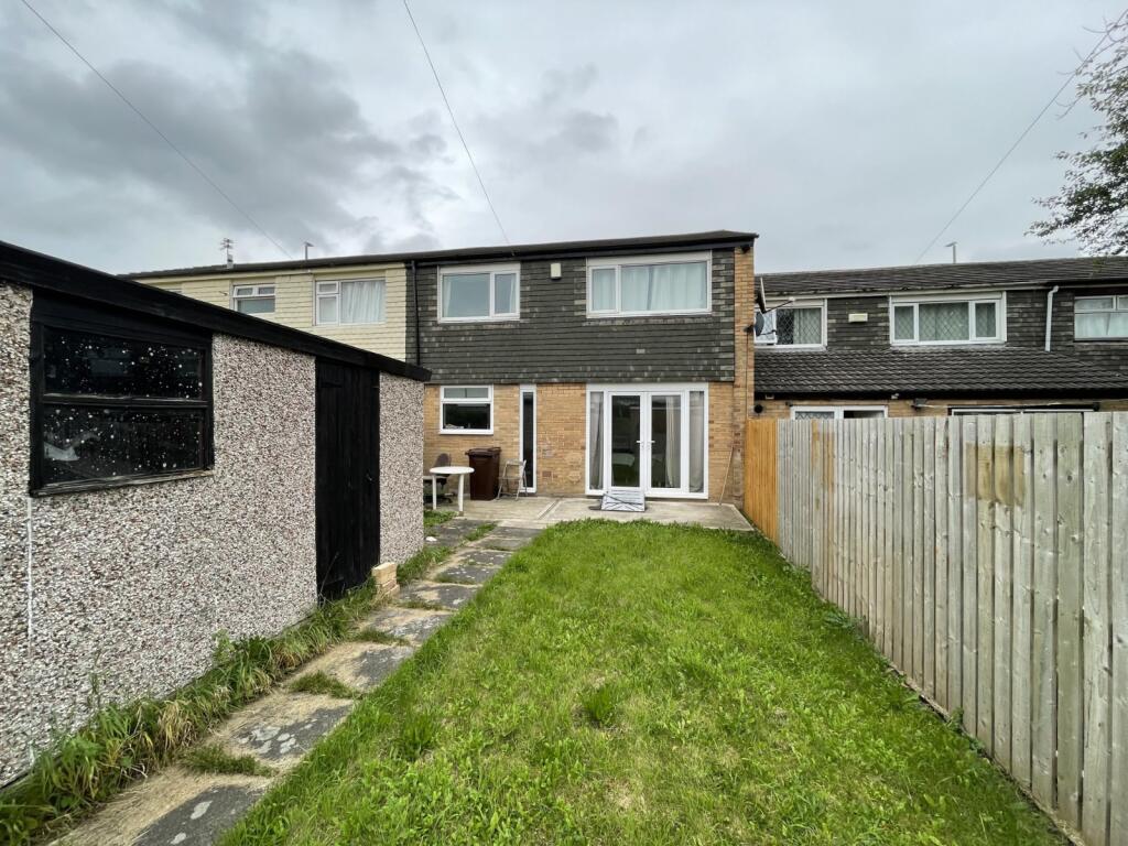 Main image of property: Oatland Close, Leeds, West Yorkshire, LS7