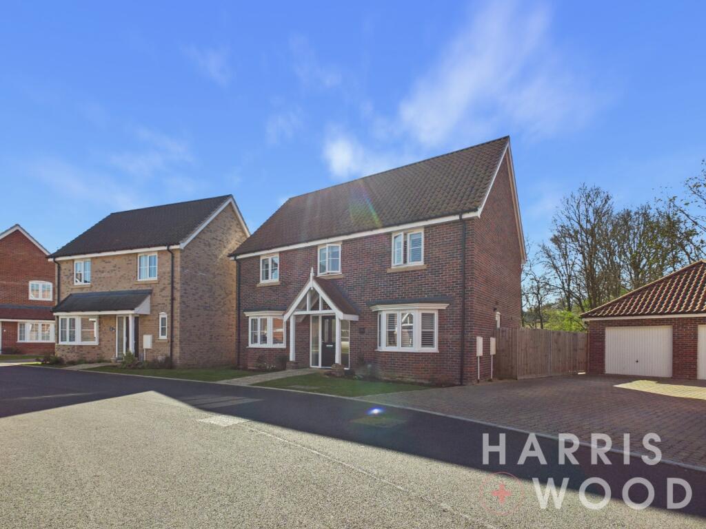 4 bedroom detached house for sale in St. Andrews Close, Alresford ...