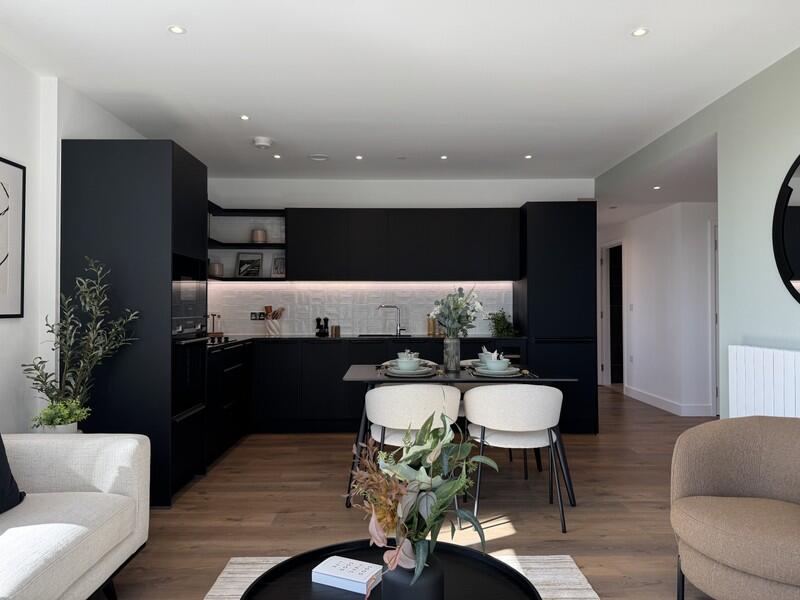 Lombard Square Sales & Marketing Suite
2 Southlake Road
London
SE28 0FX photo 2