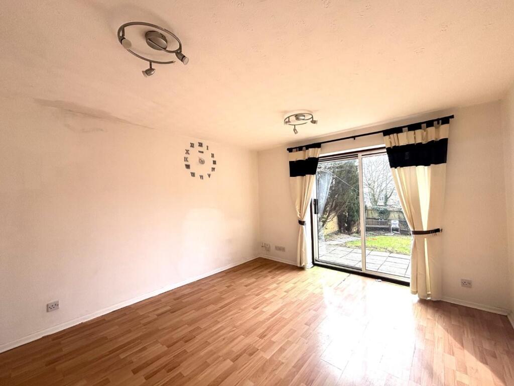 Chepstow Close, Stevenage photo 2