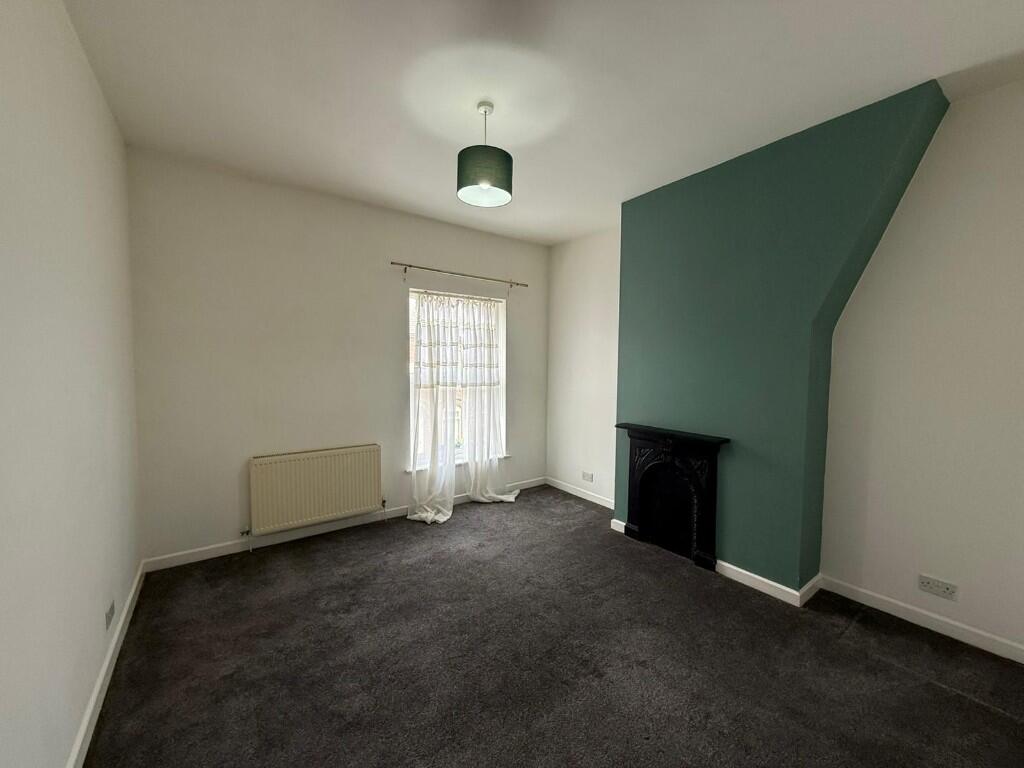 House in Oldham - View 2