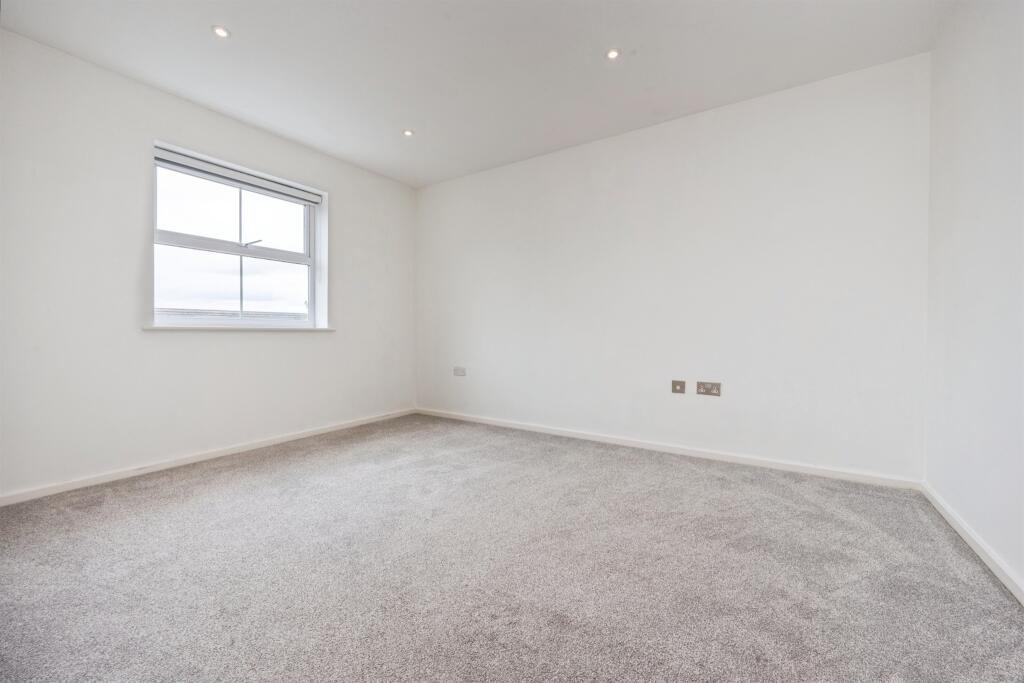 Apartment in Aylesbury, Weston Turville - View 4