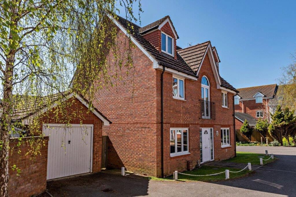 5-bed detached on Palmers Field Avenue, Chichester, West Sussex, PO19, £550,000