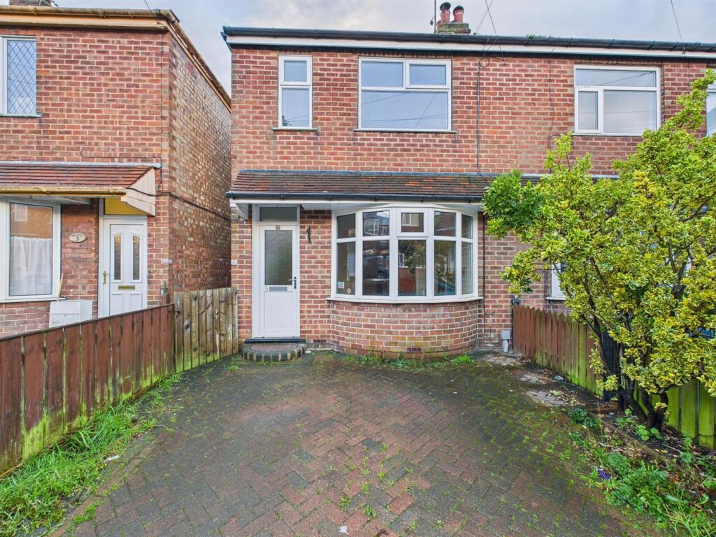 3-bed semi-detached on St. Jude Grove, Bridlington, £139,950