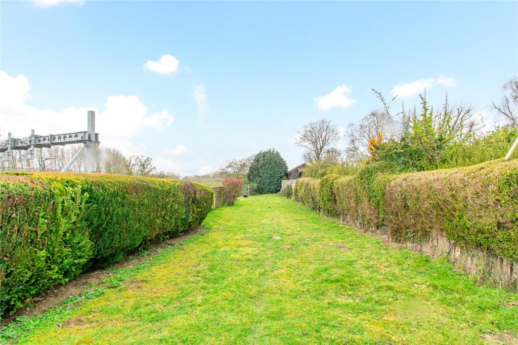 House in Woolhampton, West Berkshire - View 3
