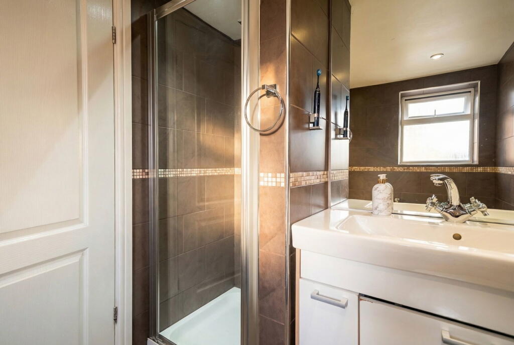 Additional image 18 of Streetsbrook Road, Shirley