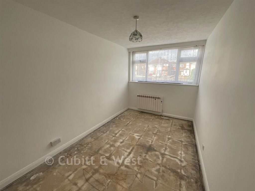 Apartment in Horsham, Highwood - View 5
