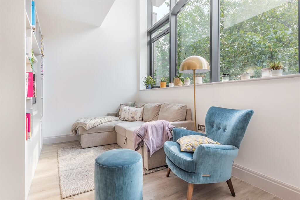 Apartment in London - View 5