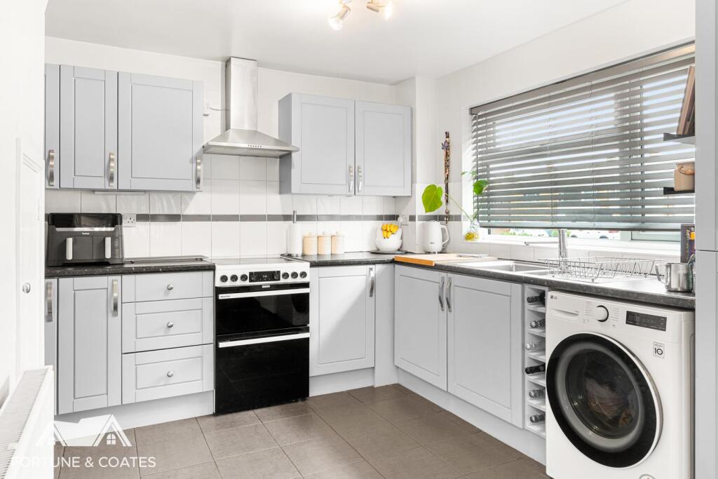 House in Harlow, Brays Grove - View 5
