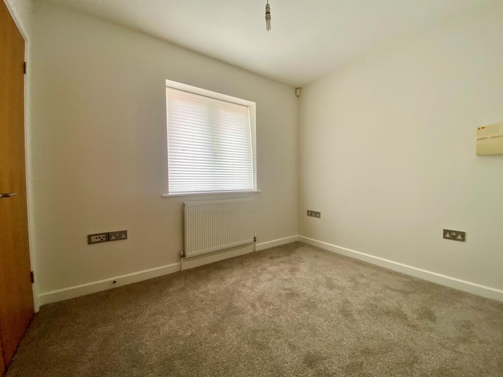 House in Southampton - More