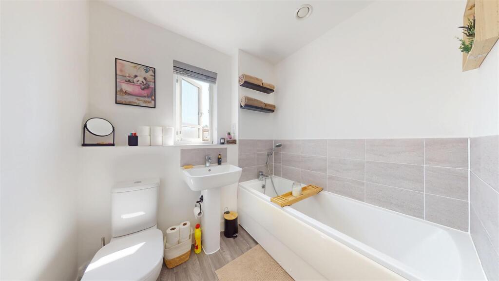 Apartment in Radstock, Bath and North East Somerset - View 5