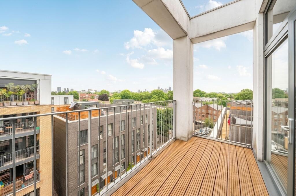 Apartment in London - View 2