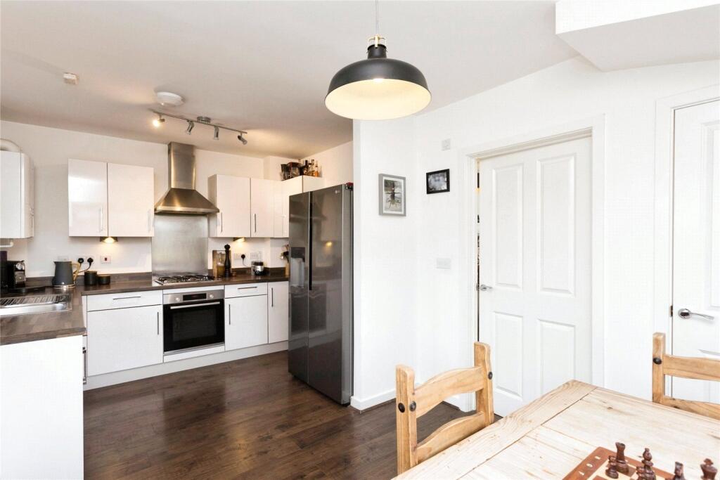 House in Redhill - View 3