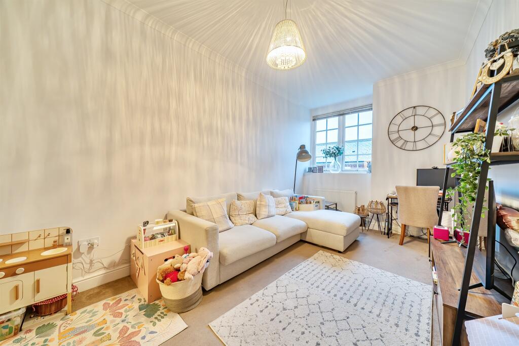 Additional image 7 of Beningfield Drive, London Colney, St. Albans