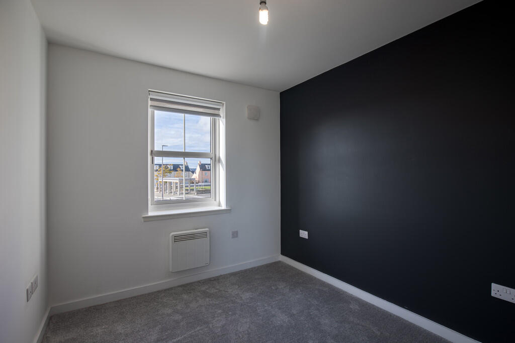 Apartment in Aberdeen, Danestone - View 3