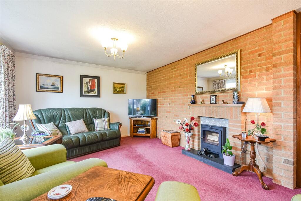 Addington Close, Devizes, Wiltshire, SN10 photo 2